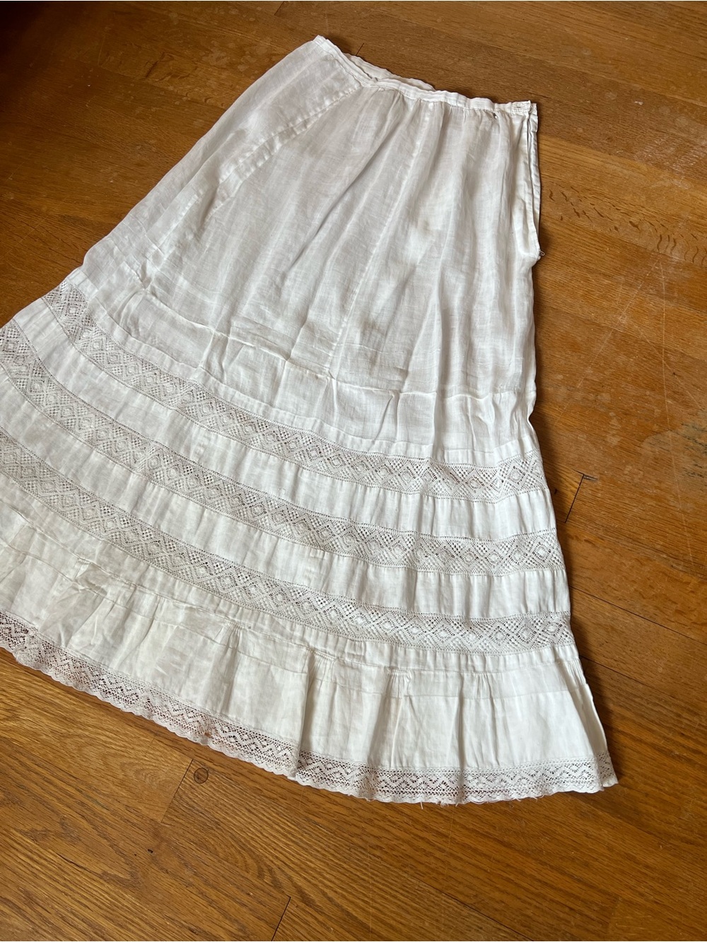 Vintage White Lace-Trim Tiered Maxi Skirt - Picture 2 of 6